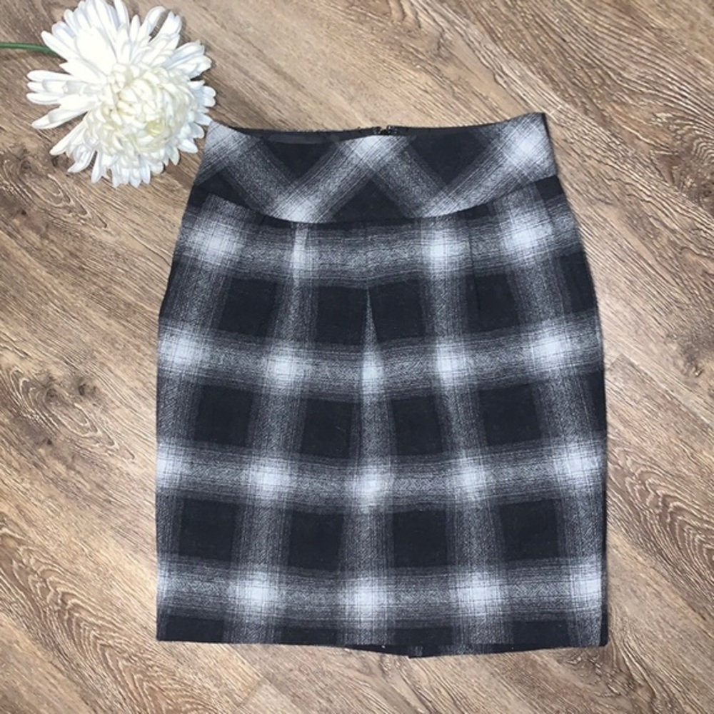 Loft office Plaid Black and White Skirt
